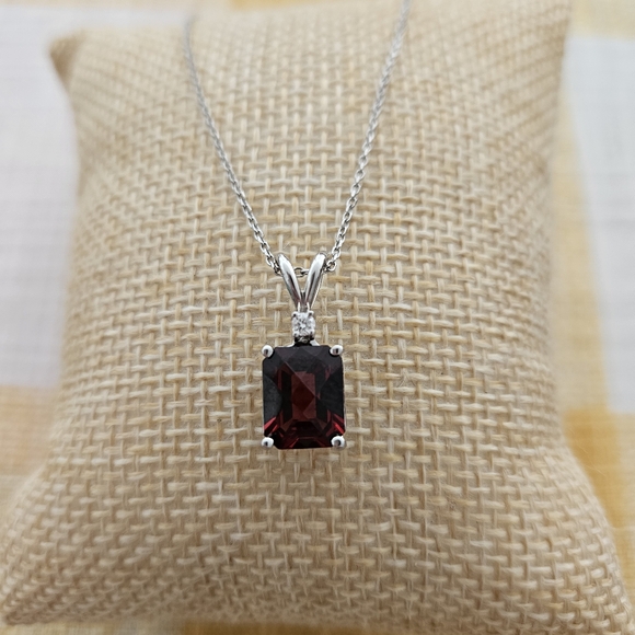 14K White Gold Emerald Cut Garnet Gemstone Diamond Necklace - Picture 2 of 8